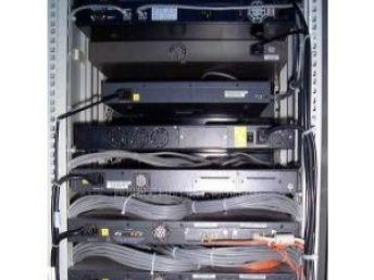 現代辦公室綜合布線 網絡、電話、監控與無線多媒體系統的智能融合